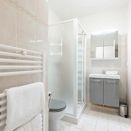 Terrace Garage & Ac Appartement