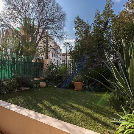 Terrace Garage & Ac Apartmán