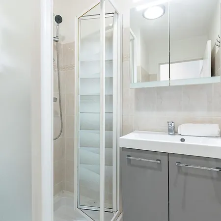 Апартаменты Terrace Garage & Ac Канны